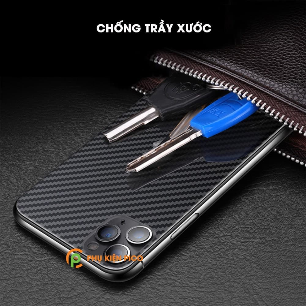 Dán lưng Iphone 13 Pro Max nổi vân Carbon 3D tản nhiệt tốt chống bám vân tay - 7