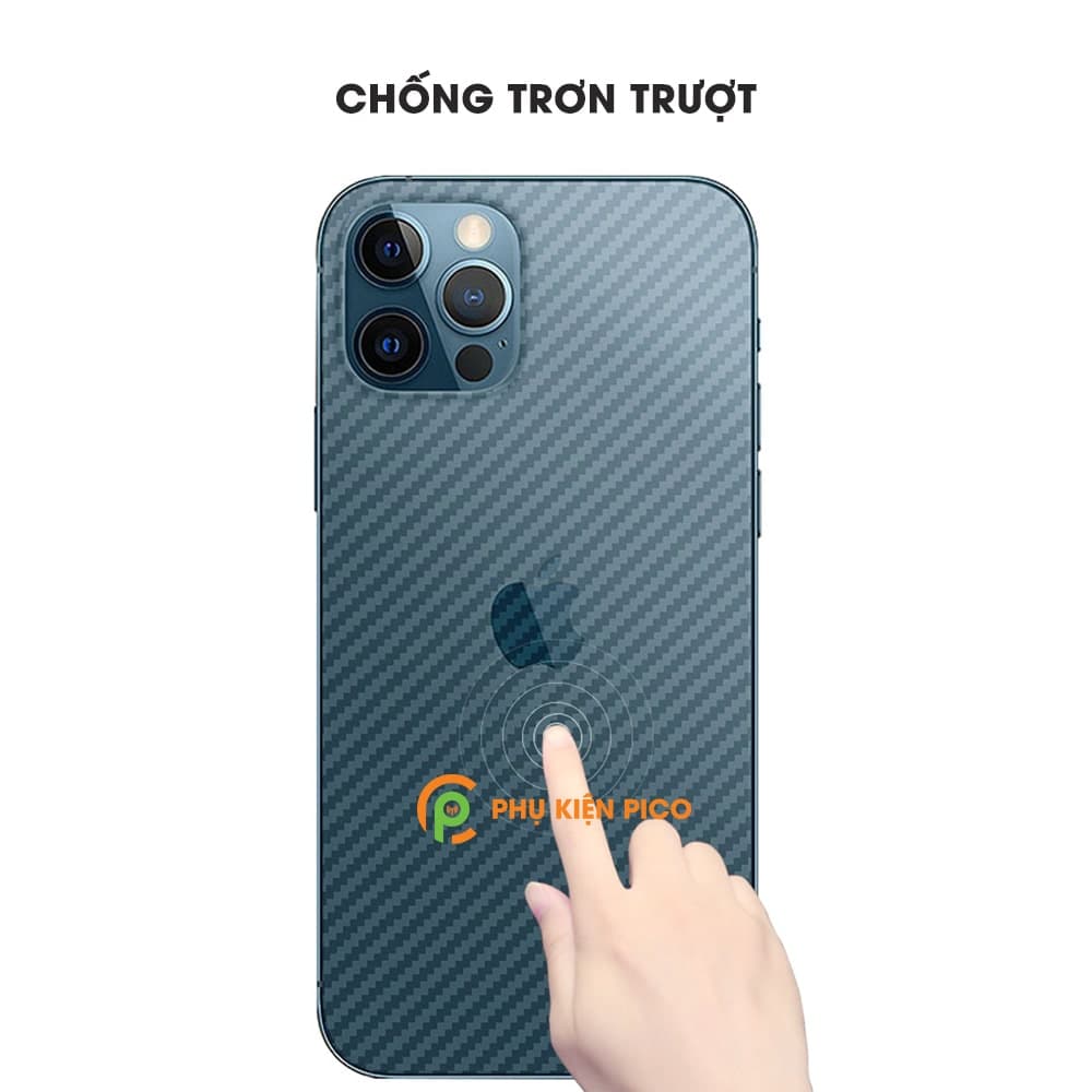 Dán lưng Iphone 13 Pro nổi vân Carbon 3D tản nhiệt tốt chống bám vân tay - 8