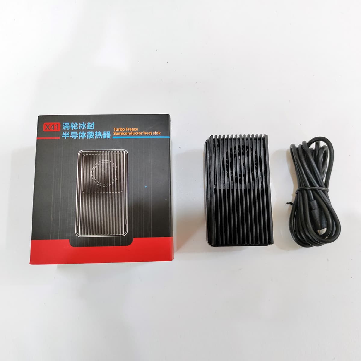 Quạt tản nhiệt điện thoại X41 tốc độ quạt 6000 vòng/ phút 2 chế độ gió