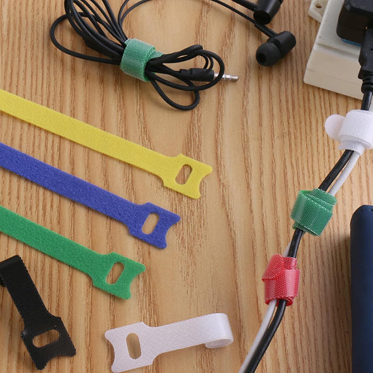 Dây quấn cáp sạc, tai nghe, chuột, bàn phím, cáp tín hiệu, dây điện - Băng gai chống rối tiện dụng nhiều màu dài 12cm - 12