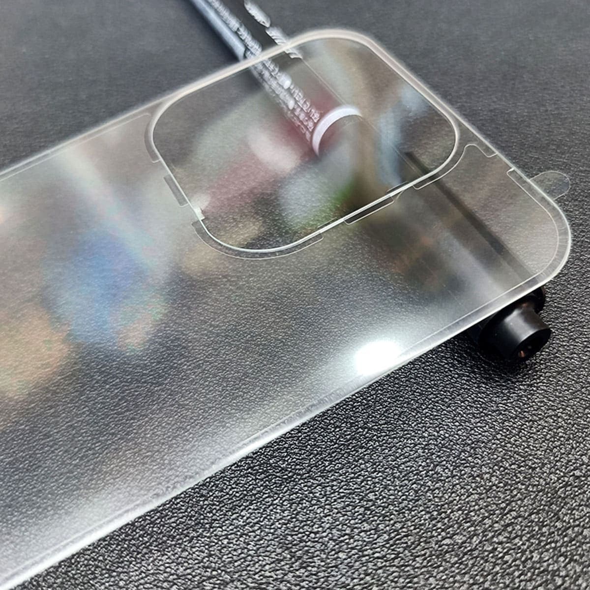 Cường lực lưng Iphone 16 Plus trong suốt full mặt lưng độ cứng 9H - 4